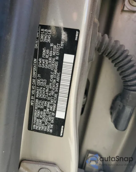 2015 Volvo Xc60 T6 Premier z USA, uszkodzony, nr VIN YV4902RB2F2620589